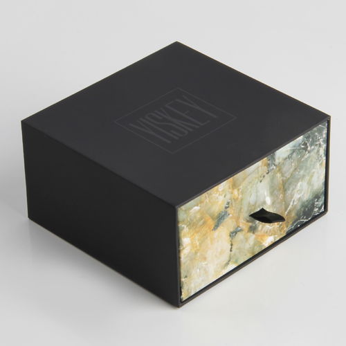 面膜精裝盒工廠(chǎng)的產(chǎn)品帶不帶病毒呢